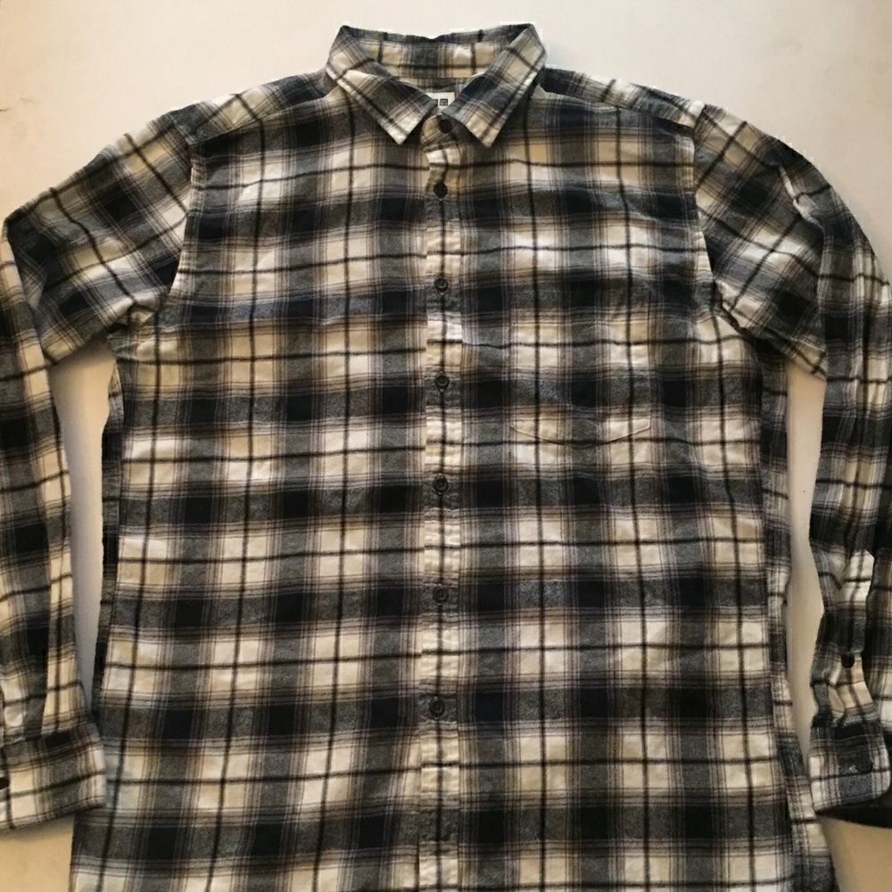 UNIQLO Plaid Button Down Shirt